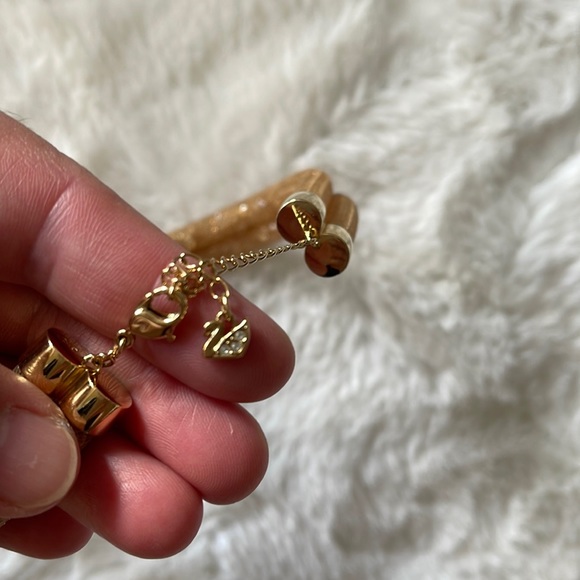 EUC Swarovski thick intertwine crystal cluster necklace - Picture 4 of 6